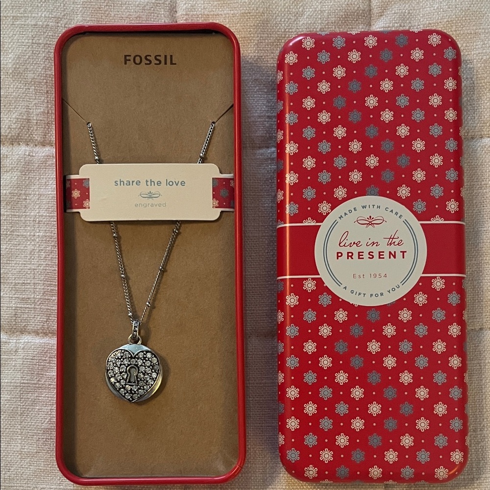 Fossil Silver Heart Pendant Necklace